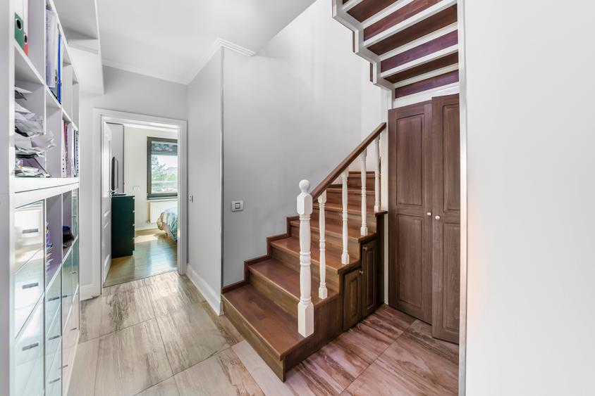Apartament cu 5 camere decomandat, mobilat în Bucureștii Noi