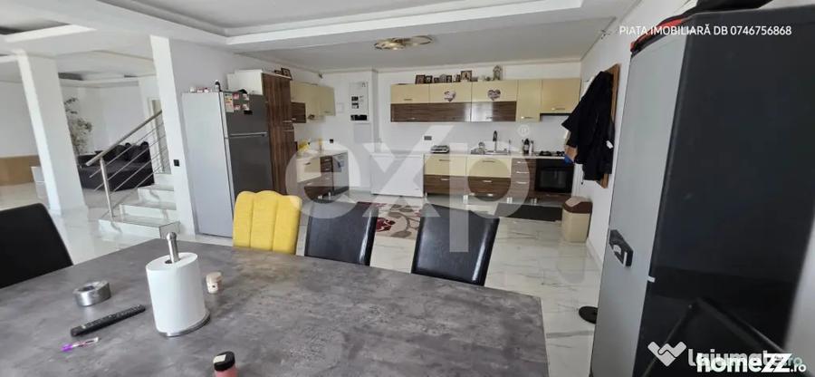 Casă cu 6 camere cu Teren 1438 Mp în Colacu