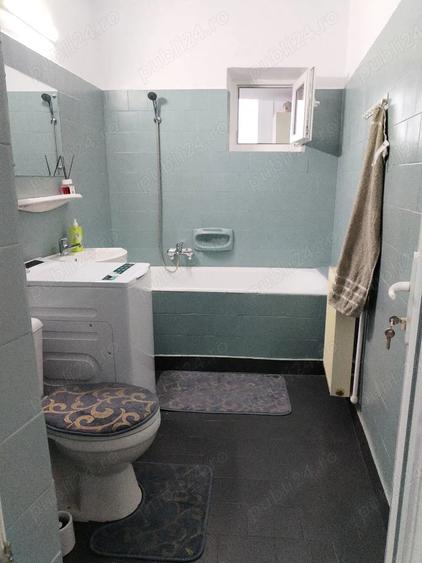 Apartament cu 3 camere decomandat în Obor