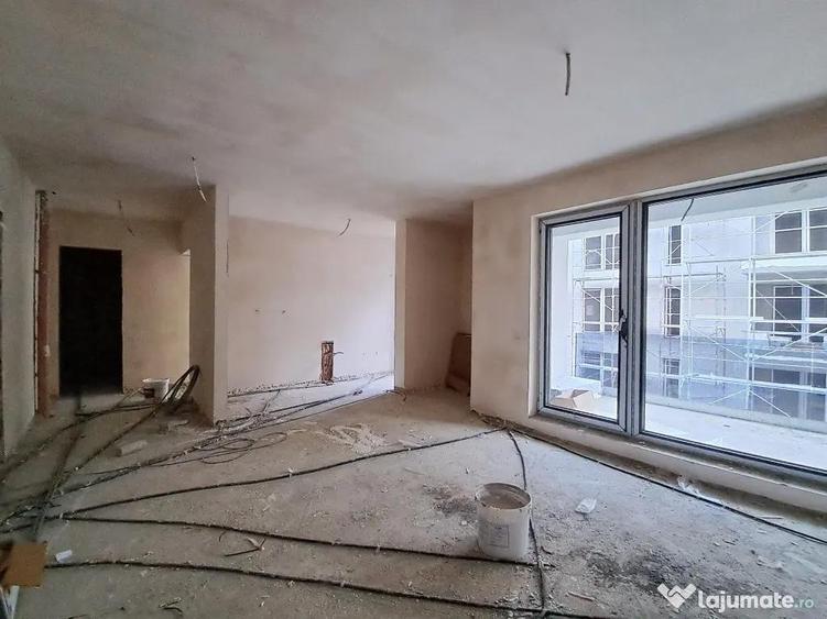 Apartament cu 2 camere semidecomandat în Între Lacuri