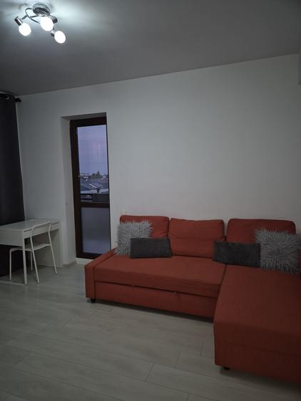 Apartament cu 2 camere decomandat în Roșu