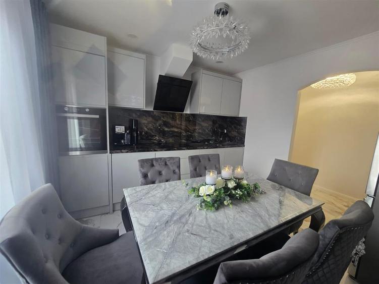 Apartament cu 2 camere decomandat, mobilat în Central