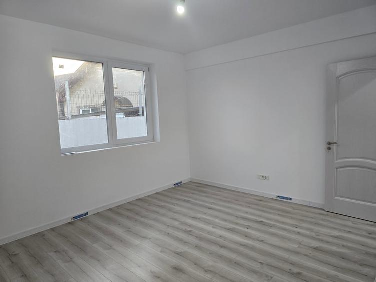 Casă cu 3 camere cu Teren 300 Mp în Pantelimon