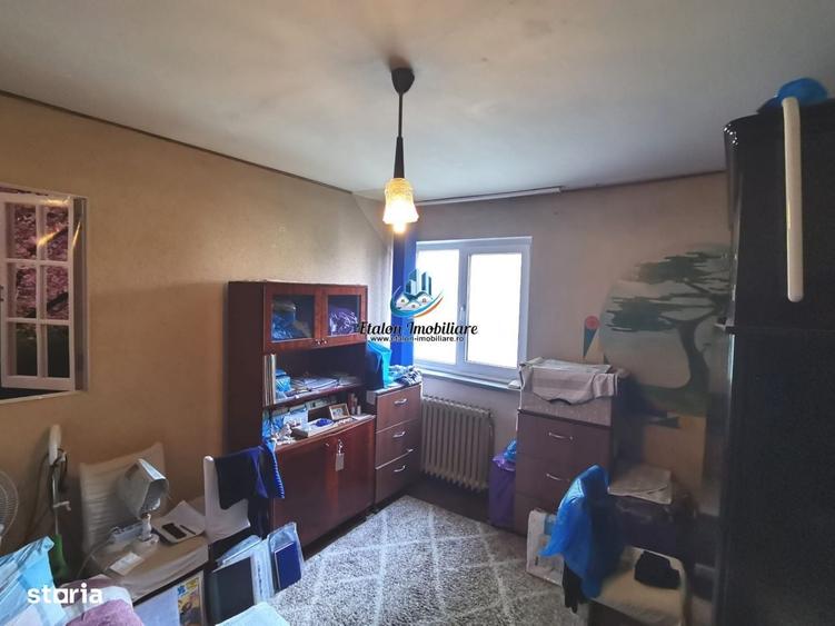 Apartament cu 2 camere decomandat în Sărata