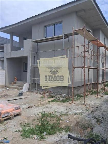 Casă individuală cu 5 camere cu Teren 530 Mp în Șelimbăr