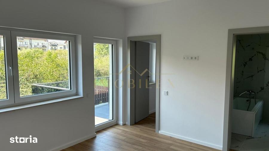 Casă cu 5 camere cu Teren 215 Mp în Florești