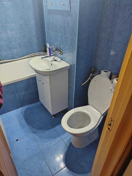 Garsonieră decomandată în Coman