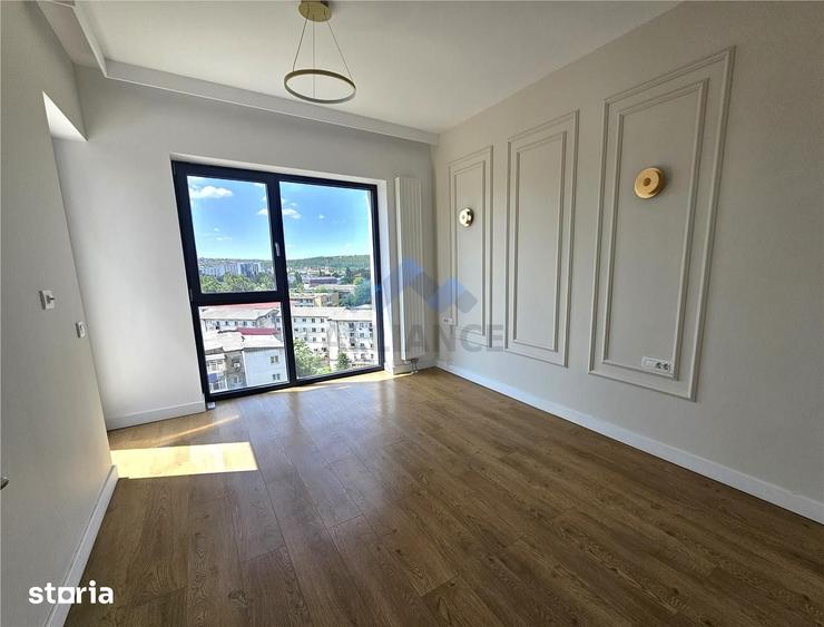 Apartament cu 3 camere în Baza 3