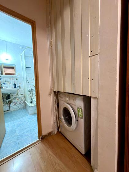 Apartament cu 4 camere semidecomandat în Lipovei