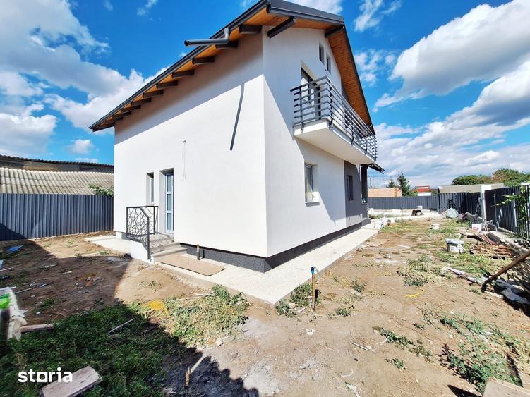 Casă cu 4 camere cu Teren 430 Mp în Republicii