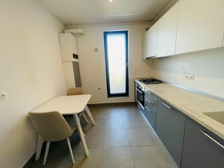 Apartament cu 2 camere semidecomandat, mobilat în Pipera