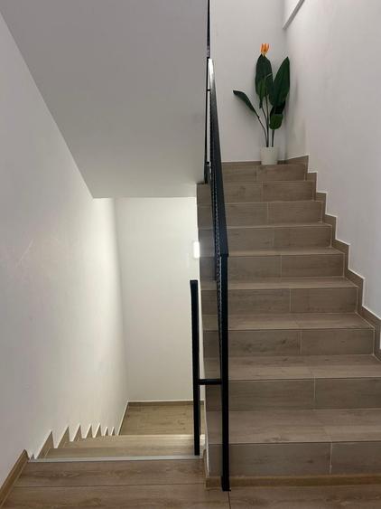 Duplex cu 4 camere cu Canalizare în Central