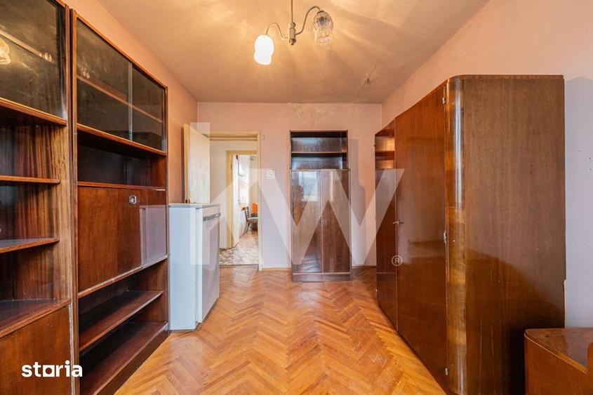 Apartament cu 4 camere semidecomandat în Astra