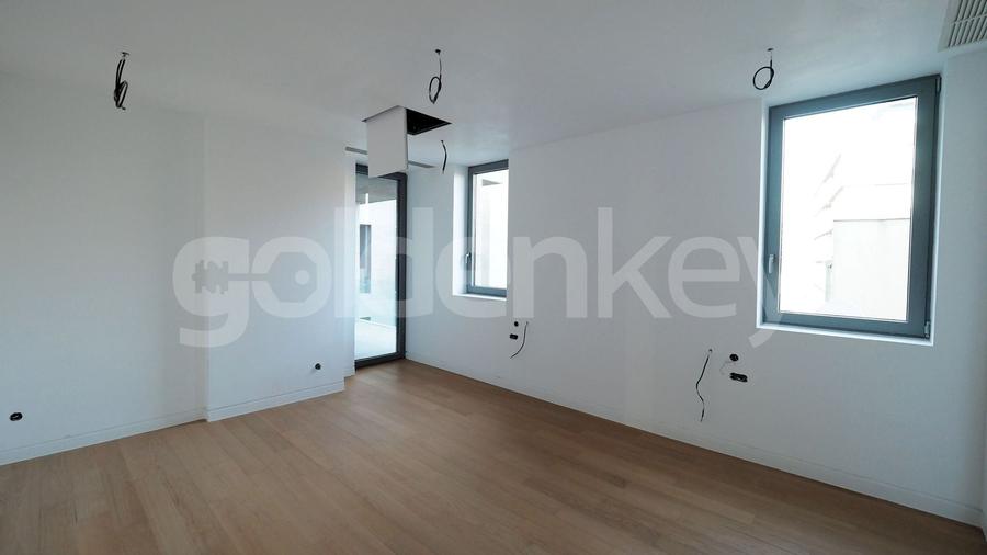 Apartament cu 4 camere decomandat în Floreasca