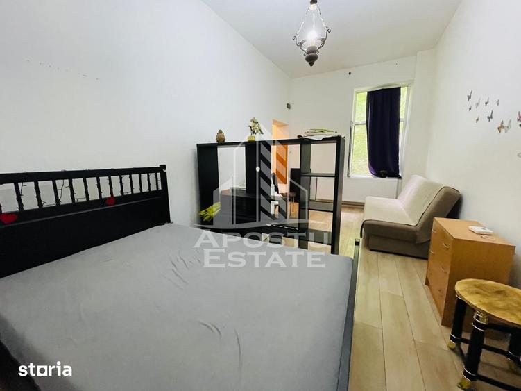 Casă cu 1 camere cu Teren 100 Mp în Central