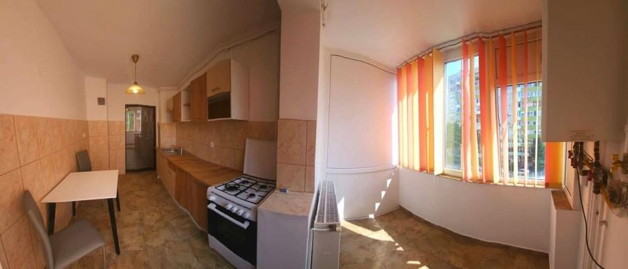 Apartament cu 2 camere semidecomandat, mobilat în Mihai Viteazul