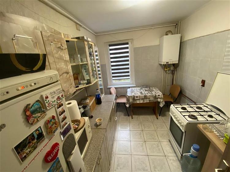 Apartament cu 2 camere decomandat în 7 Noiembrie