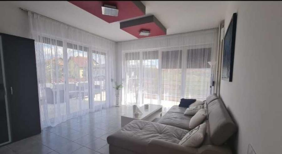 Apartament cu 2 camere semidecomandat, mobilat în Europa