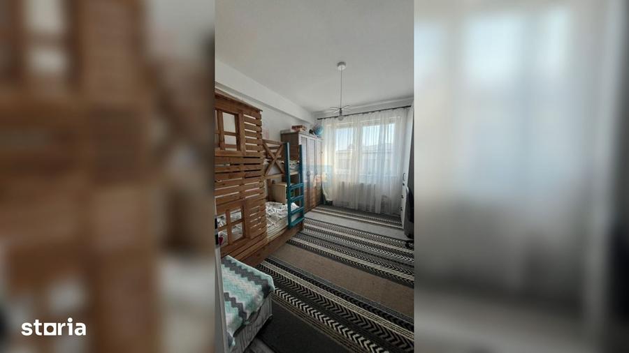 Apartament cu 3 camere decomandat în Câmpului