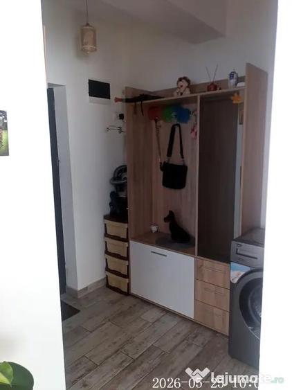 Apartament cu 2 camere decomandat în 1 Decembrie