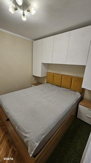 Apartament cu 3 camere semidecomandat, mobilat în Girocului