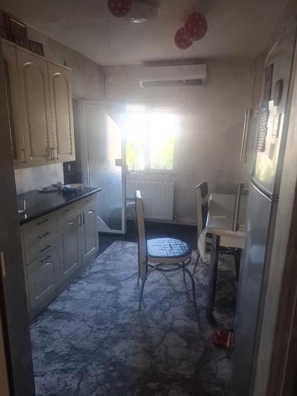 Proprietar Vand Apartament 4 camere - 6