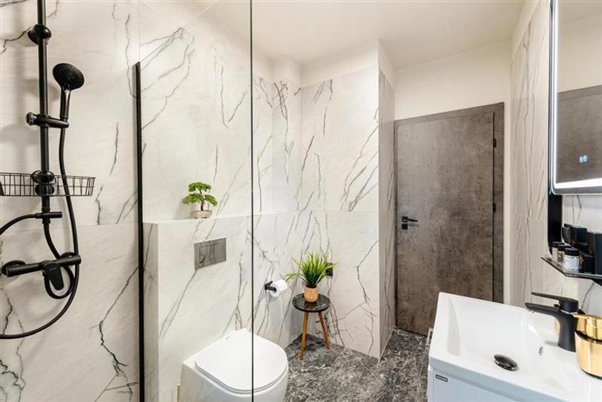 Apartament cu 2 camere circular, mobilat în Central