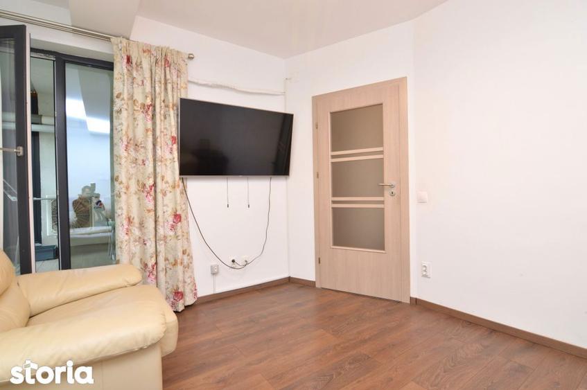 Apartament cu 3 camere semidecomandat în Calea Călărașilor