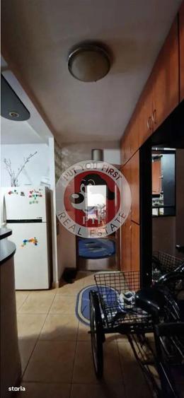 Apartament cu 4 camere decomandat în Rahova