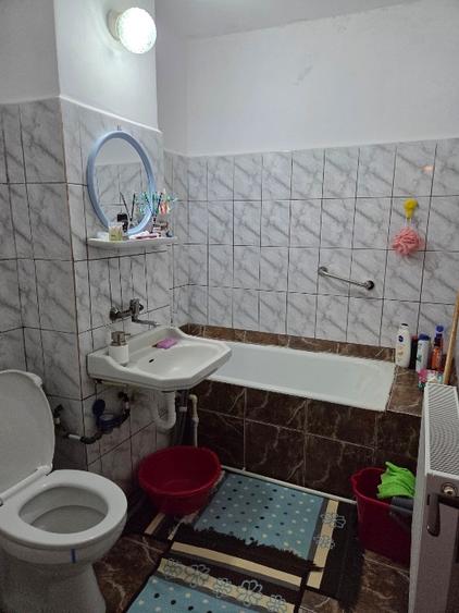 Apartament cu 3 camere decomandat, mobilat în 1 Mai