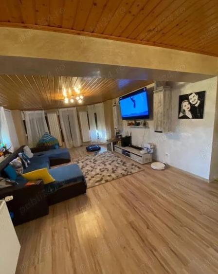 Apartament cu 3 camere decomandat în Rahova