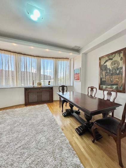 Apartament cu 3 camere decomandat, mobilat în Primăverii