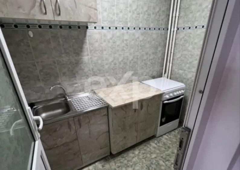 Garsonieră decomandată, mobilată în Craiovei