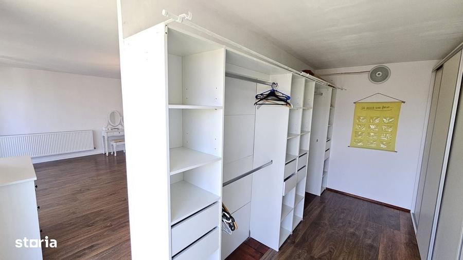 Casă cu 4 camere în Mărăști