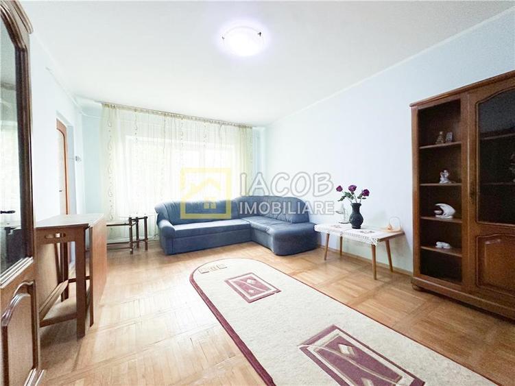 Apartament cu 2 camere decomandat în Mioriței