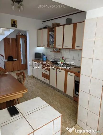 Apartament cu 2 camere decomandat în Poarta 6