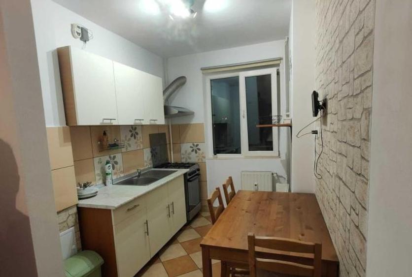 Apartament cu 2 camere semidecomandat, mobilat în Unirii