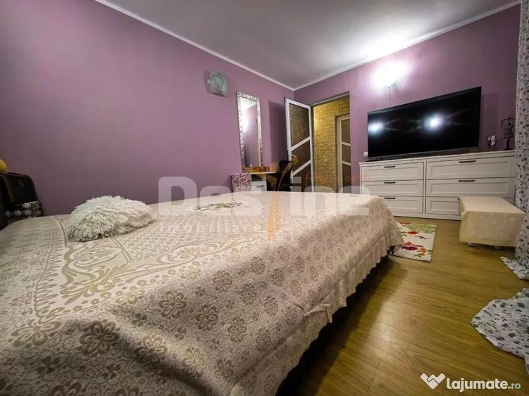 Casă cu 5 camere cu Teren 7200 Mp în Bălteni