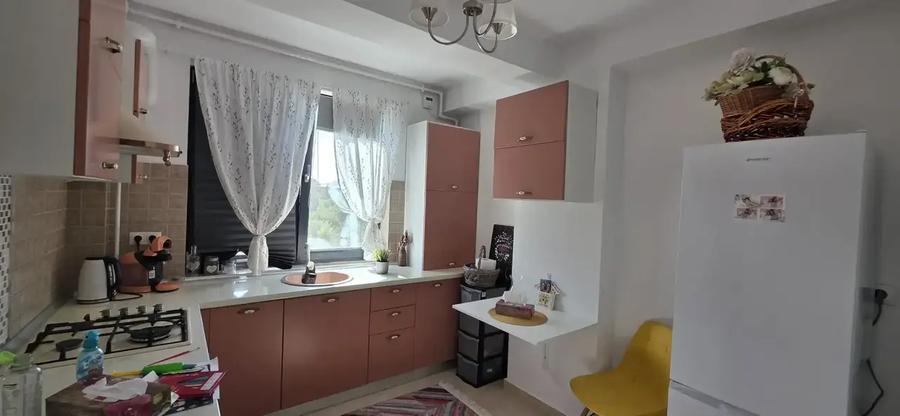 Apartament cu 2 camere decomandat, mobilat în Vest