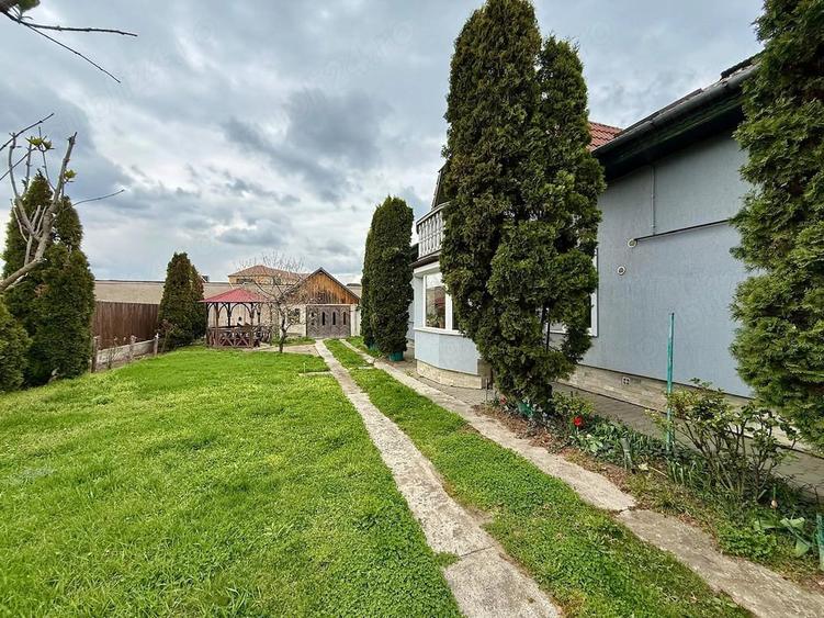 Casă cu 3 camere cu Teren 539 Mp în Dâmbu Pietros