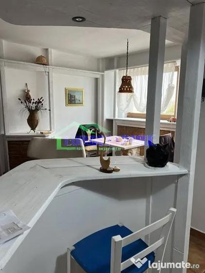 Apartament cu 4 camere decomandat în Central