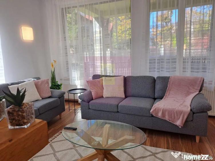 Casă cu 7 camere cu Teren 248 Mp în Piatra Arsă