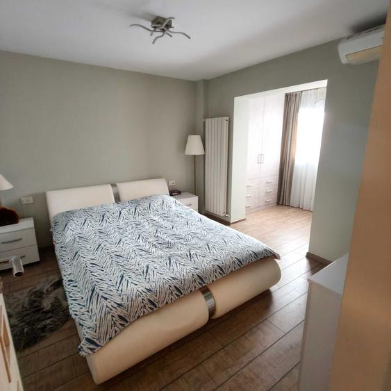 Apartament cu 2 camere decomandat în Democrației
