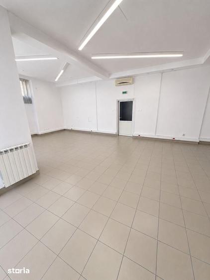 Spațiu comercial, de 100 mp, în Centrul Civic