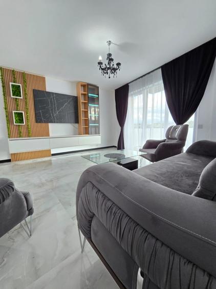 Apartament cu 3 camere, mobilat în Dâmbul Rotund