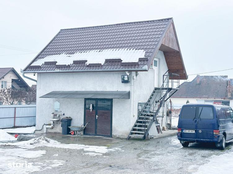 Spațiu comercial, de 500 mp, în Adămuș