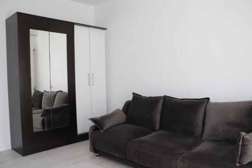Apartament cu 3 camere semidecomandat, mobilat în Drumul Taberei