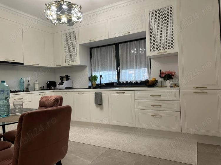 Casă cu 3 camere cu Teren 330 Mp în Dumbrăvița