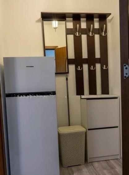 Garsonieră decomandată, mobilată în Titan