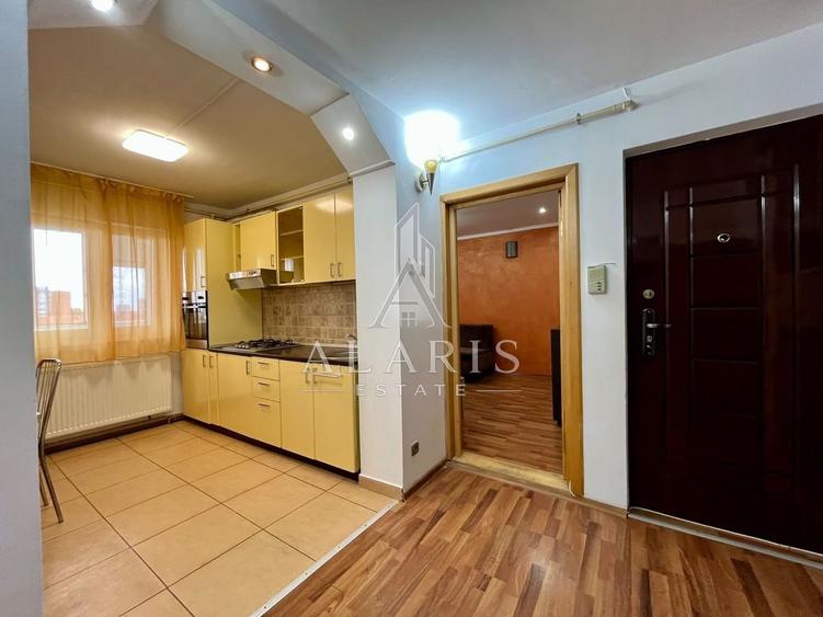 Apartament cu 3 camere decomandat, mobilat în Complex Studențesc